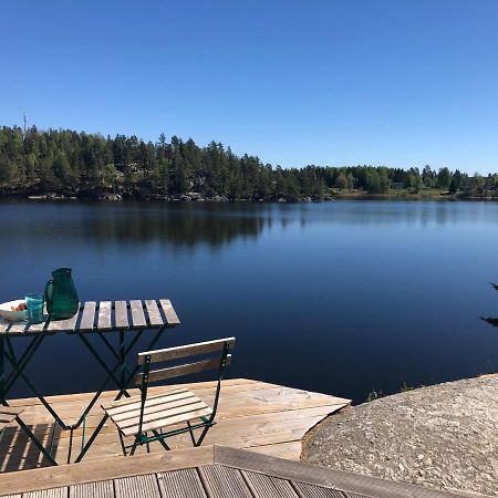 Lyseren Waterfront Cabin Omberg Eksteriør bilde
