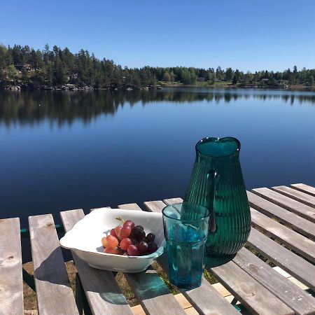 Lyseren Waterfront Cabin Omberg Eksteriør bilde