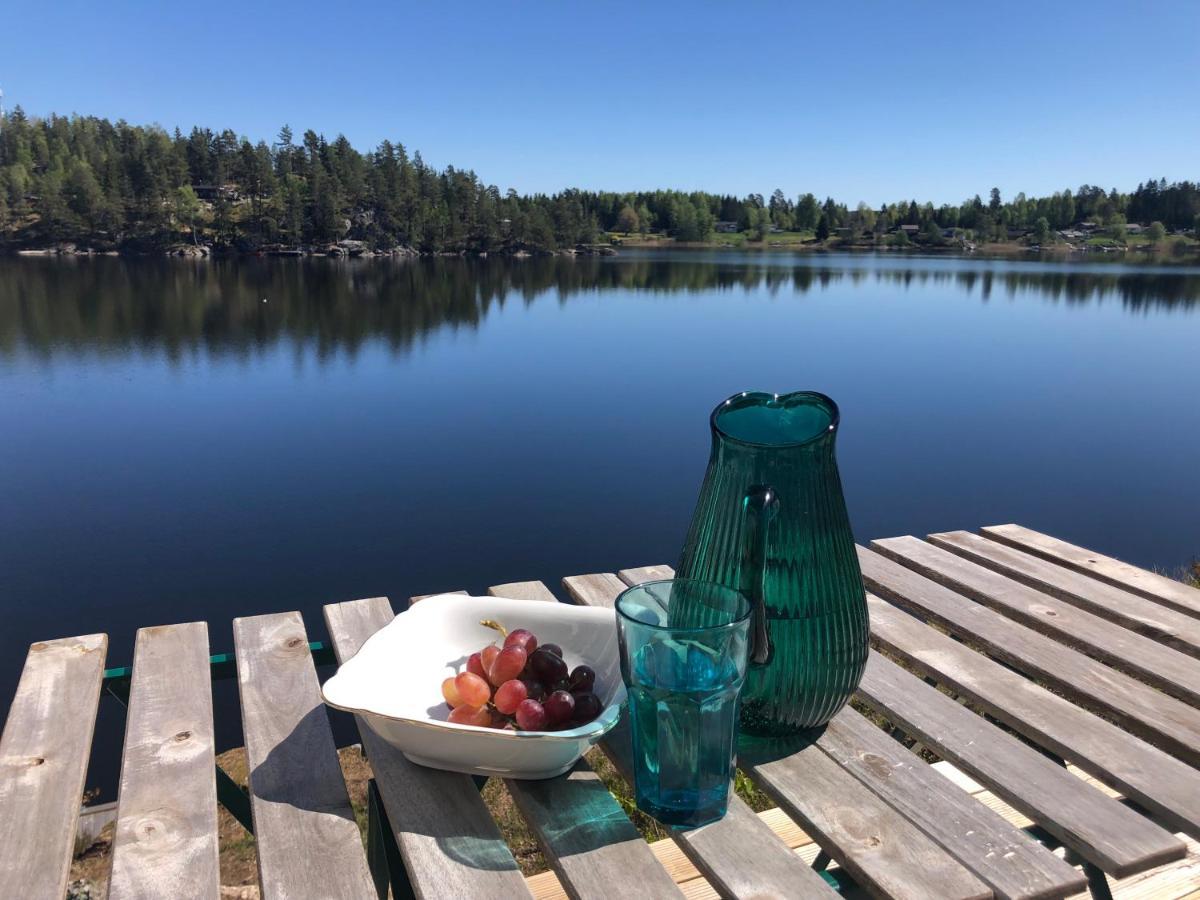 Lyseren Waterfront Cabin Omberg Eksteriør bilde