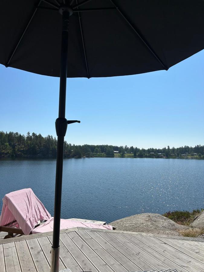 Lyseren Waterfront Cabin Omberg Eksteriør bilde